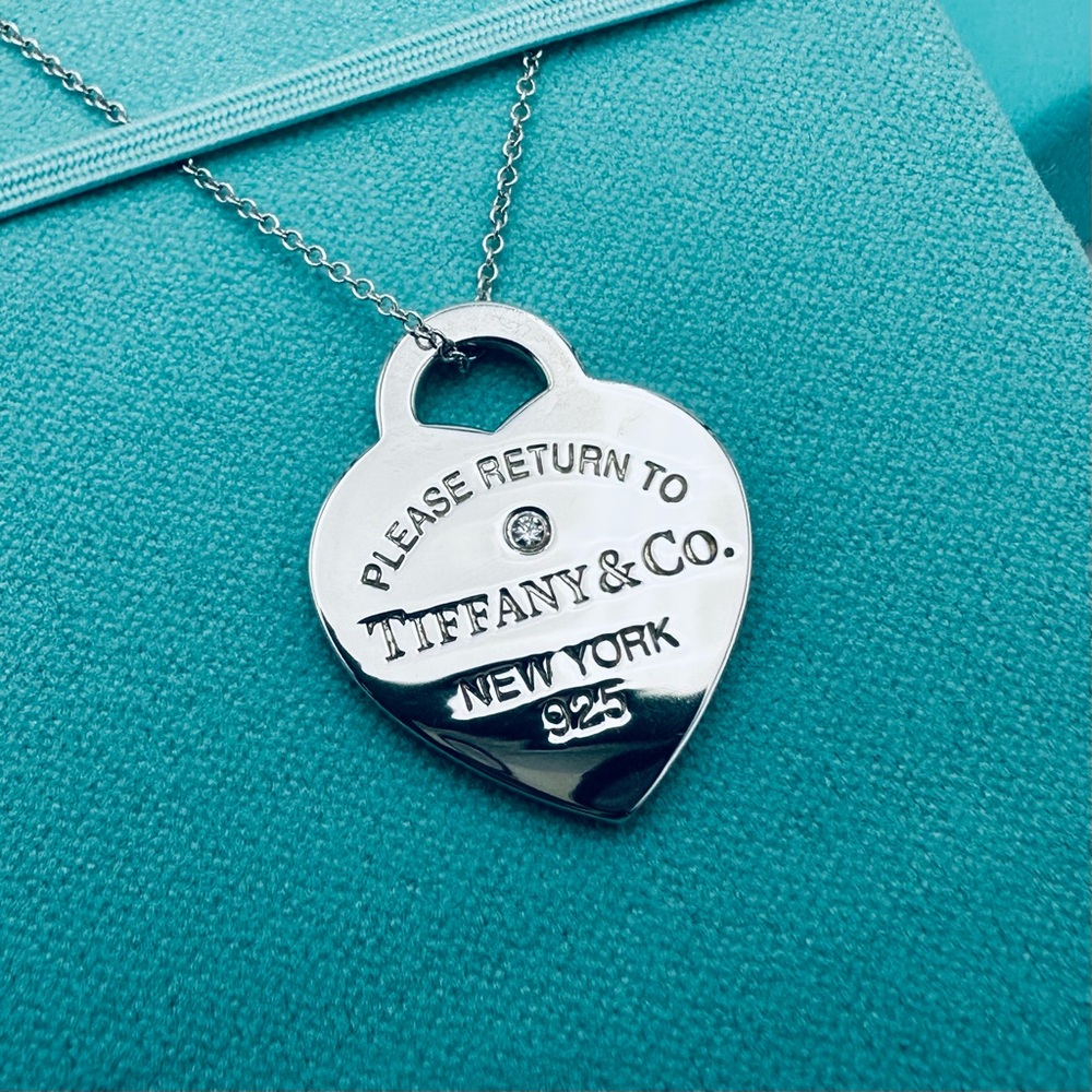 Return to Tiffany & Co. Medium Diamond Heart Charm Necklace 16-18” in Silver - Picture 3 of 9